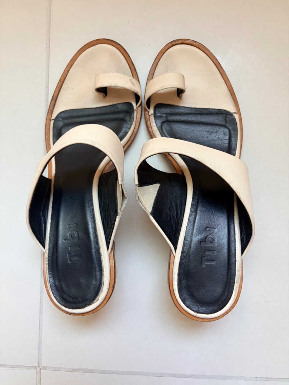Tibi Olivia Toe-Ring Leather Sandals